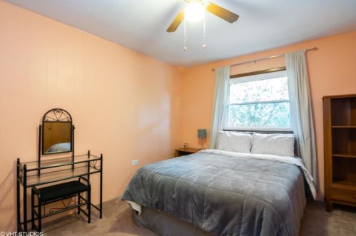 9812 Delaware Pl, Hammond IN  46322-3300 exterior