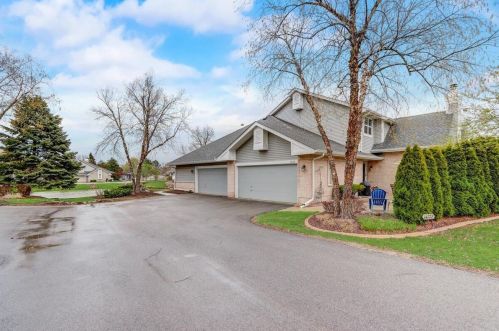 14172 Waters Way, Waukesha, WI 53151-4563