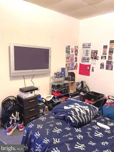 941 Mckean St, Philadelphia PA 19145-3034 exterior