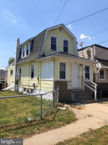 205 Red Bank Ave, West Deptford, NJ 08063-1436