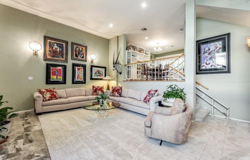 5229 Balboa Blvd, Van Nuys, CA 91316-2703
