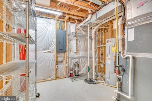 179 Colonial Dr, Charles Town WV  25414-4498 exterior