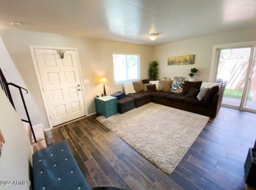 10209 8th Pl, Phoenix, AZ 85020-1586