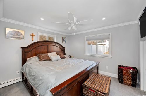 412 Greenbelt Pkwy, Holtsville NY  11742-2231 exterior