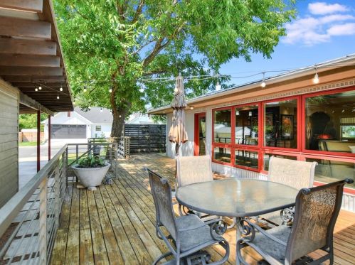 1502 16 St, Georgetown TX 78626-7063 exterior