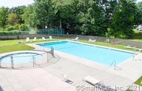 140 Cypress Rd, Hartford CT  06111-5608 exterior