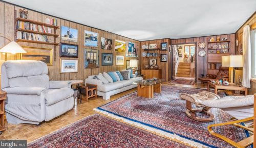 10 Cliffe Dr, Wilmington DE  19809-1602 exterior