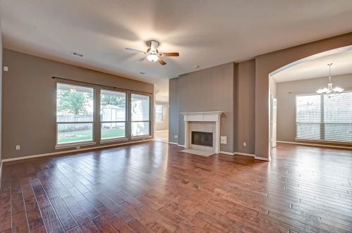 987 Arbor Xing, Conroe TX  77303-4091 exterior