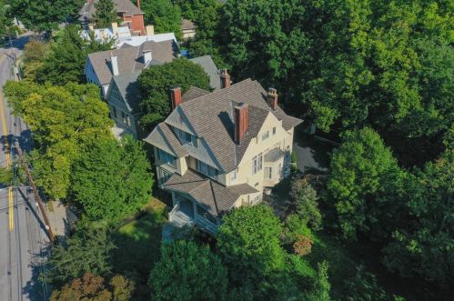 2174 Grandin Rd, Cincinnati, OH 45208-3306