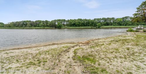 222 Swan Rd, Bricktown NJ  08723-6666 exterior