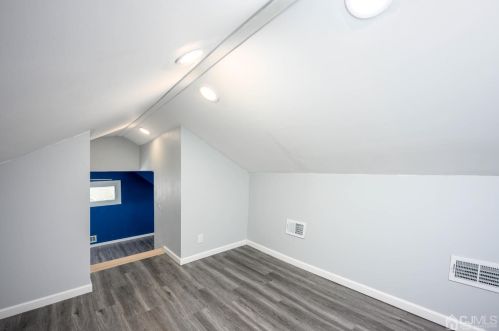32 Meadow Rd, East Brunswick NJ  08816-4333 exterior