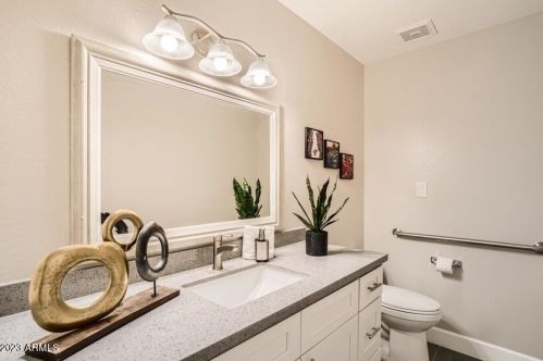 8007 7th Ave, Phoenix AZ  85021-5613 exterior