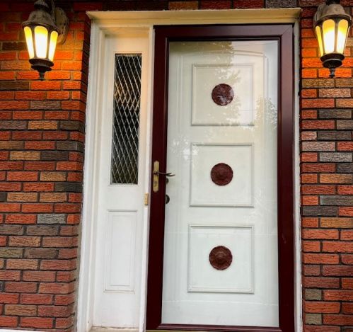 14 Manor Ave, New Castle, PA 16105-1721