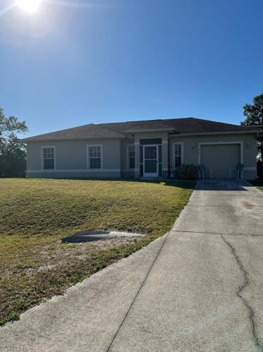 3001 20th St, Lehigh Acres, FL 33976-3681