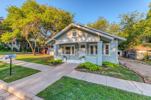 307 Brazos St, Weatherford, TX 76086-3261