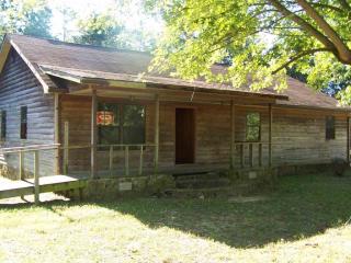 9200 White Dr, Cord, AR 72524