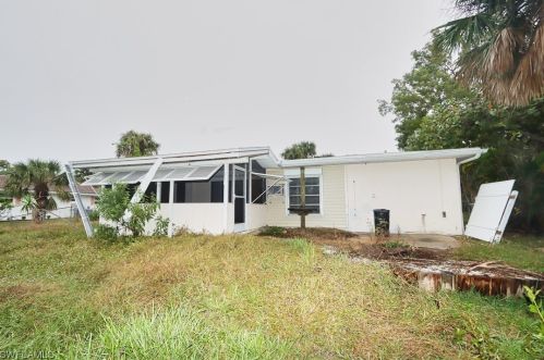 5151 Sanibel Captiva Rd, Sanibel FL  33957-2507 exterior