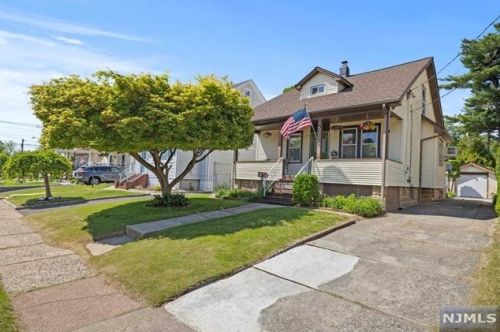 154 Niagara St, Dumont, NJ 07628-3416