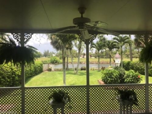 904 Belville Blvd, Naples FL  34104-6566 exterior