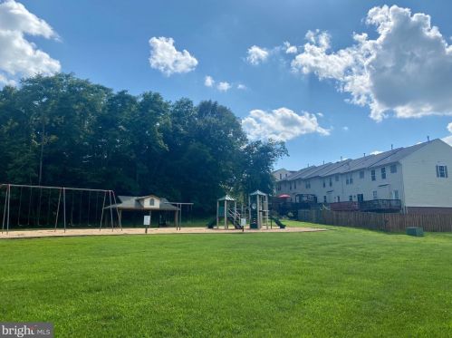 211 Shaw Ct, Fredericksburg VA  22405-2688 exterior