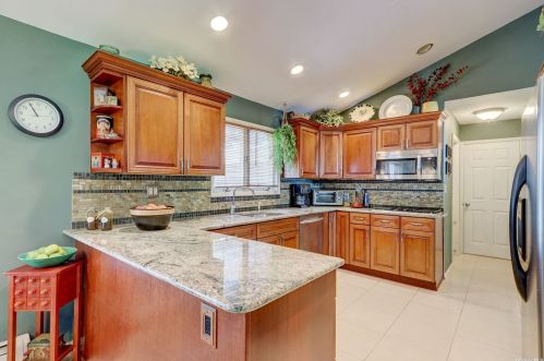 102 Sylvan Ave, Miller Place NY  11764-2230 exterior