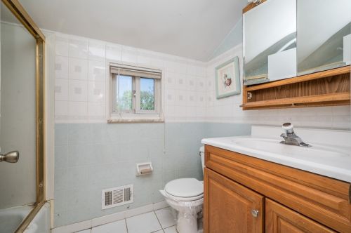 114 Fox Chase Dr, Verona PA  15147-2806 exterior