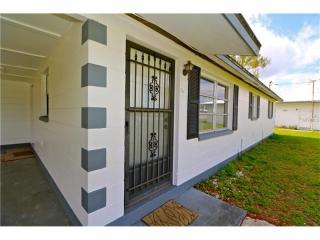 107 6th St, Ruskin, FL 33570-3903