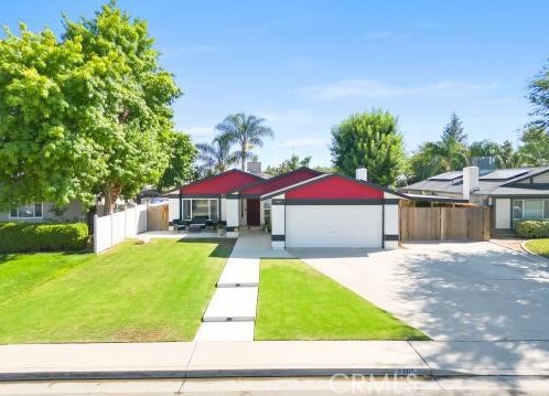 7205 Cedarcrest Ave, Bakersfield, CA 93308-1903