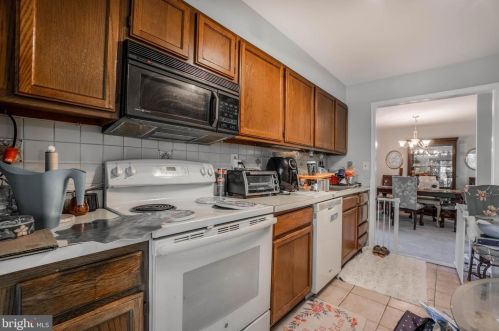 404 Pritchard Pl, Newtown Square PA  19073-3031 exterior