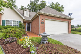 2511 Moss Creek Rd, Knoxville, TN 37912-4484