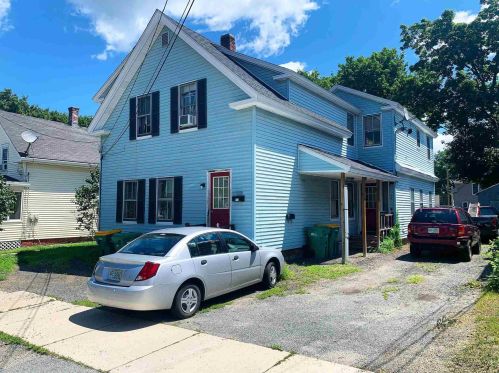 28 Chestnut St, Rochester NH  03867-2608 exterior