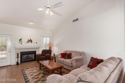 1169 Suncove Dr, Tucson, AZ 85748-2123