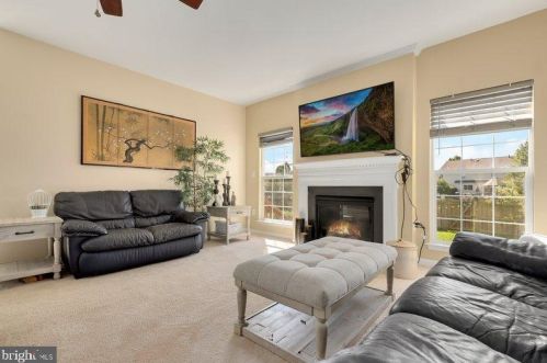 117 Alpine Dr, Leesburg VA  20175-6126 exterior