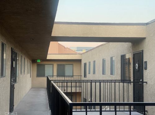 1140 Pacific Ave, Long Beach, CA 90813-3091