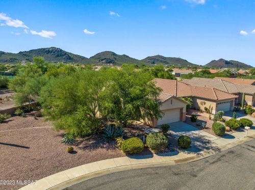 9463 Silverhaven Dr, Tucson, AZ 85743-5155