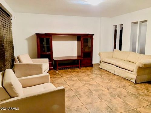 6734 43rd Ave, Glendale, AZ 85301-3602