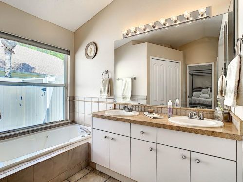 4784 Ridgemoor Cir, Palm Harbor FL  34685-3149 exterior