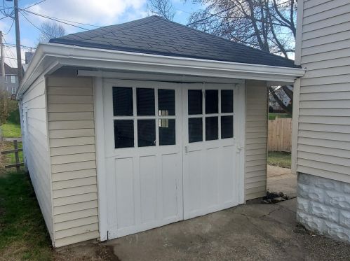 1502 Stanton Ave, Zanesville, OH 43701-2539