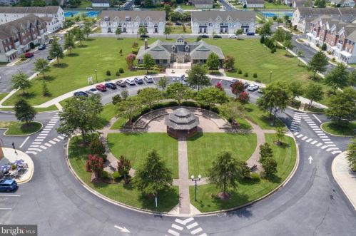 33675 Hunters Run, Lewes DE  19958-4844 exterior