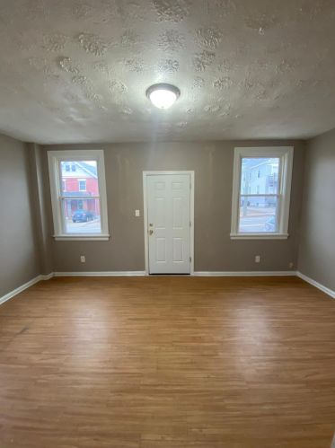 3636 8th St, Cincinnati, OH 45205-2176