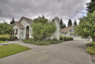 305 Bishop Cir, Petaluma, CA 94954-8564