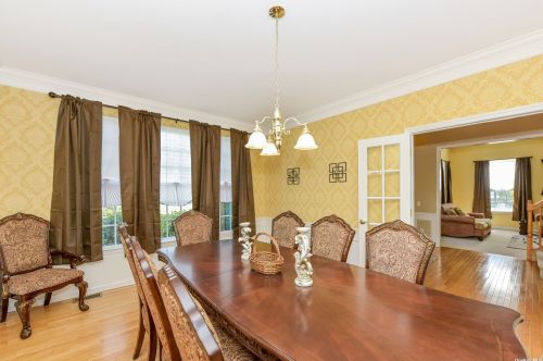 50 Pinehurst Dr, Mount Sinai NY  11766-3421 exterior