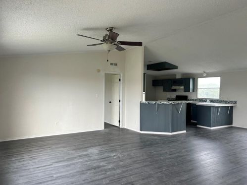 107 Appaloosa Dr, Uhland TX  78640-9104 exterior