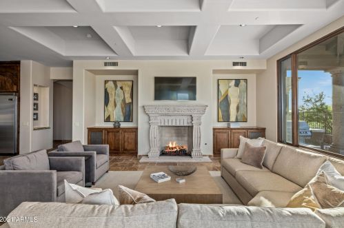 9964 Aleka Way, Scottsdale, AZ 85262-3683