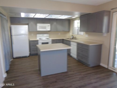4356 Ocotillo Rd, Glendale, AZ 85301-3609