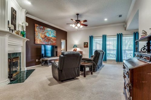 7024 Meadowside Rd, Fort Worth, TX 76132-3518