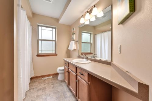 1730 Hunter Rd, Waukesha WI  53189-8233 exterior