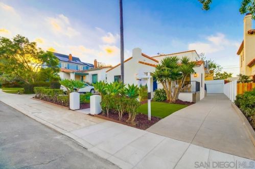 3124 Dumas St, San Diego CA 92106-1318 exterior