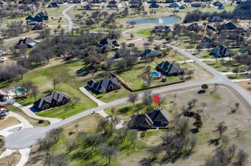101 Falling Star Ct, Weatherford, TX 76088-6405