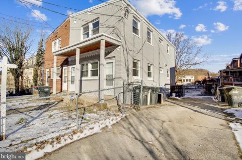 1738 Gainesville St, Washington, DC 20020-3235